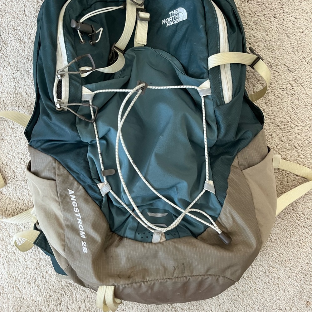Northface Angstrom 28 Backpack